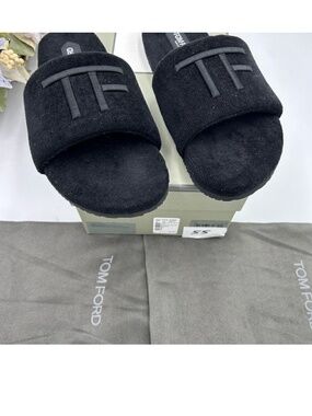 Men’s Tom Ford velvet slipper. Size 8. Made in Italy.